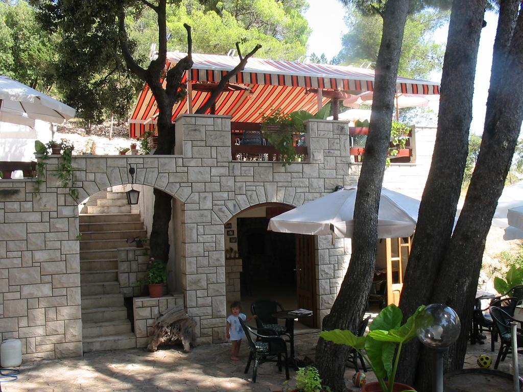 B&B Pansion Jure Matijevic Sveta Nedelja  Ngoại thất bức ảnh